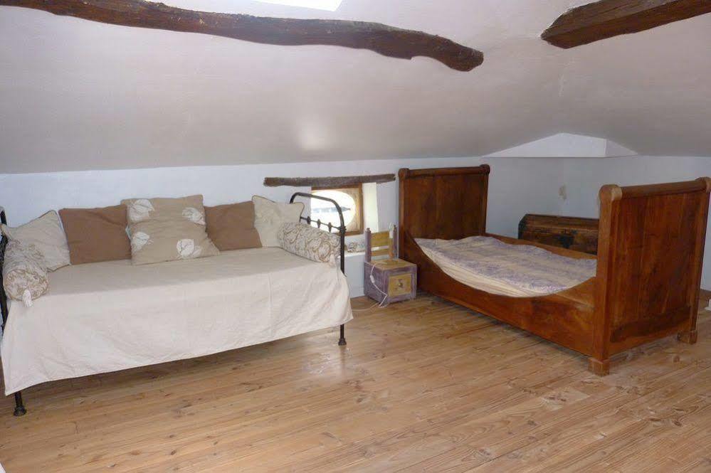 Aux Trois Fontaines Bed and Breakfast Eynesse Buitenkant foto